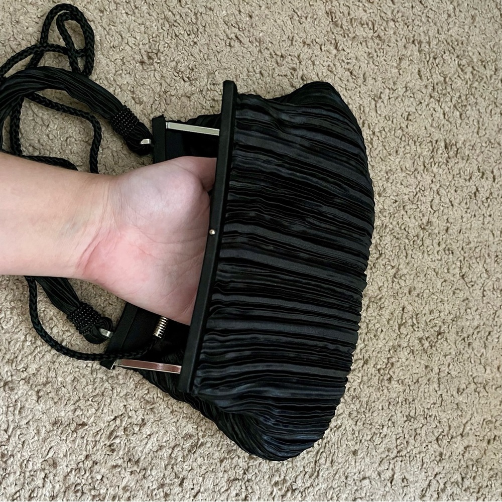 Vintage La Regale Small Black Clutch - Picture 6 of 6